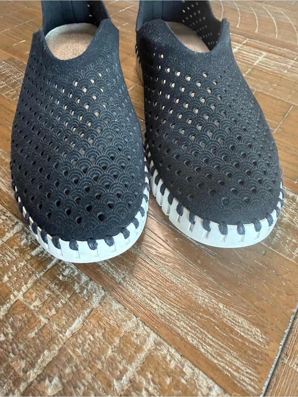 Ilse Jacobsen Tulip Perforated Slip-On Shoes - Black - EU 37 (US 6.5-7)
